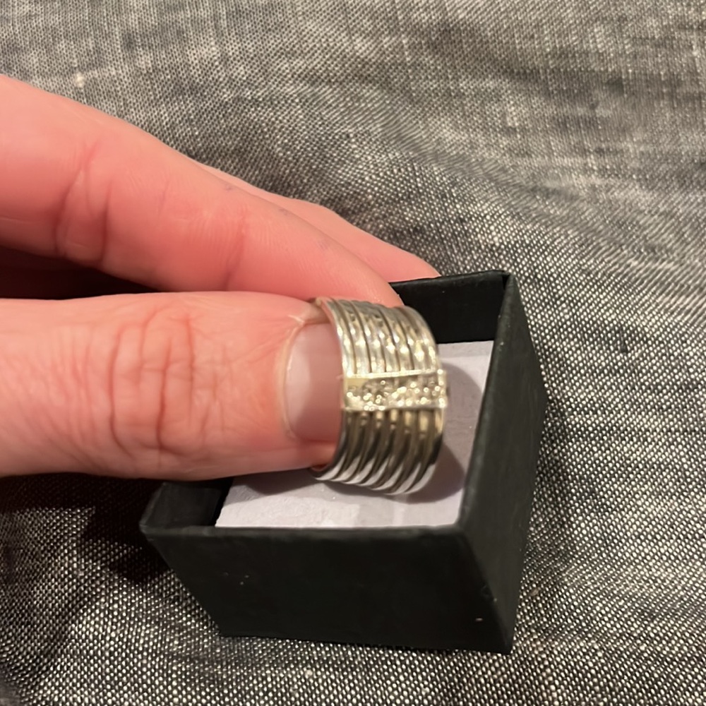 Sterling Silver Ring - Picture 3 of 3